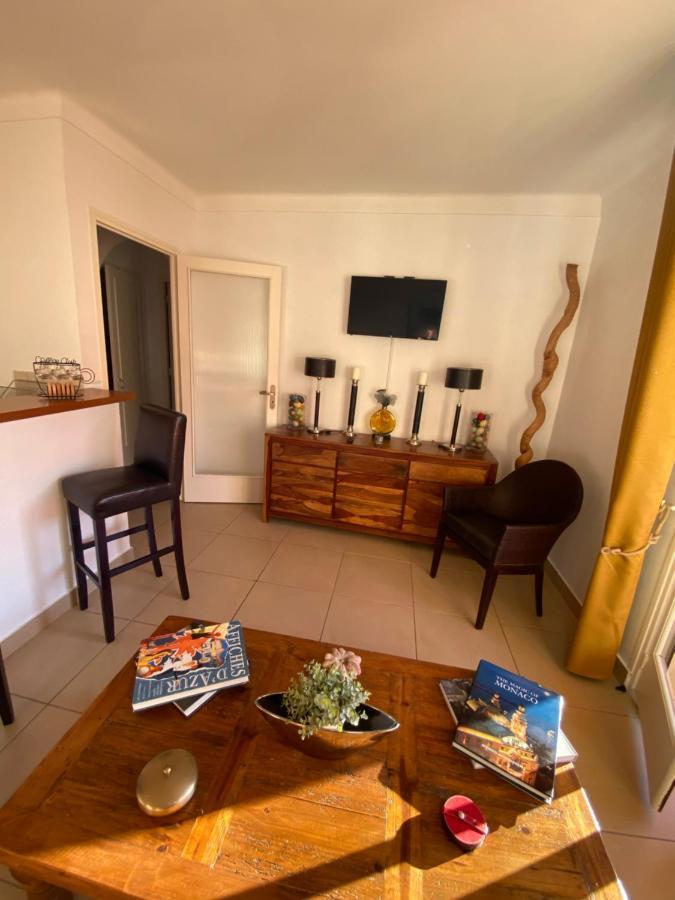 Charmant 2 Pieces Vue Sur Mer Et Monte-Carlo A Roquebrune Cap Martin Екстериор снимка
