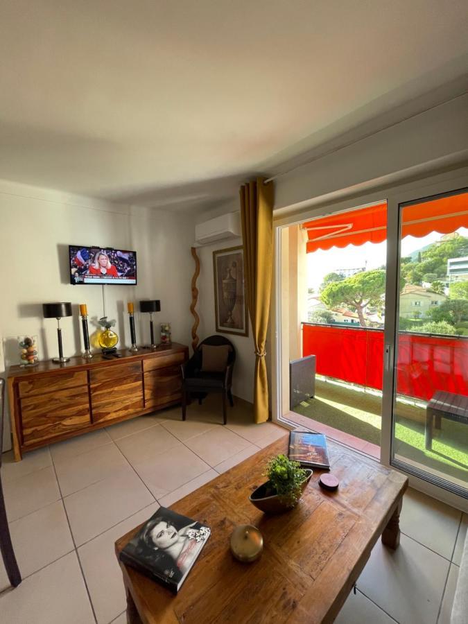 Charmant 2 Pieces Vue Sur Mer Et Monte-Carlo A Roquebrune Cap Martin Екстериор снимка