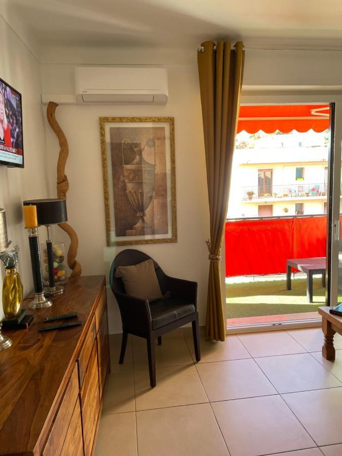 Charmant 2 Pieces Vue Sur Mer Et Monte-Carlo A Roquebrune Cap Martin Екстериор снимка